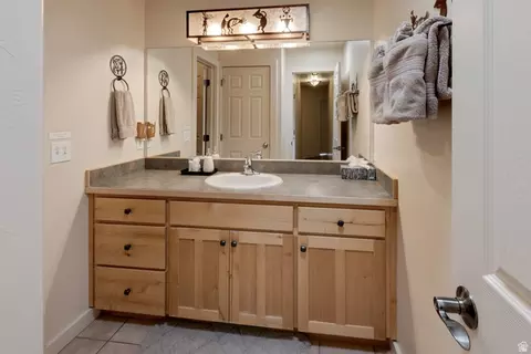 Bath - 3764 Prickly Pear Cir #5A3, Moab, UT 84532 photo 3 of 5