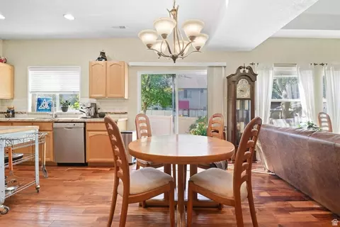 Dining - 732 E Sand Dollar Dr S, Sandy, UT 84094 photo 2 of 2