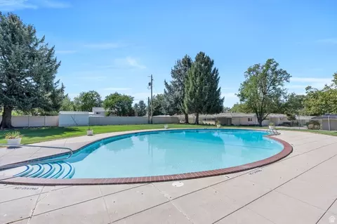 Exterior - 1909 E 5150 S, Holladay, UT 84117 photo 9 of 9