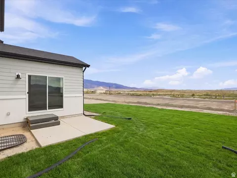 Exterior - 952 E Cody St #6121, Eagle Mountain, UT 84005 photo 6 of 7