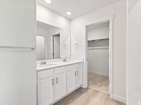 Bath - 952 E Cody St #6121, Eagle Mountain, UT 84005 photo 4 of 7