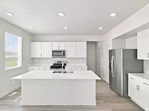 Kitchen - 952 E Cody St #6121, Eagle Mountain, UT 84005 photo 6 of 6