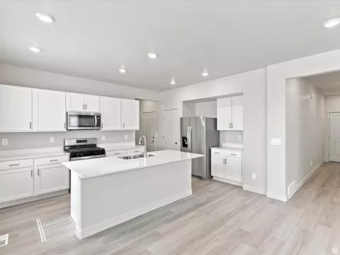 Kitchen - 952 E Cody St #6121, Eagle Mountain, UT 84005 photo 1 of 6