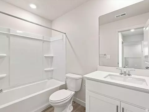 Bath - 952 E Cody St #6121, Eagle Mountain, UT 84005 photo 2 of 7