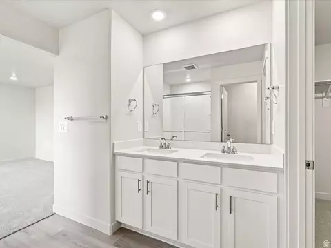 Bath - 952 E Cody St #6121, Eagle Mountain, UT 84005 photo 6 of 7