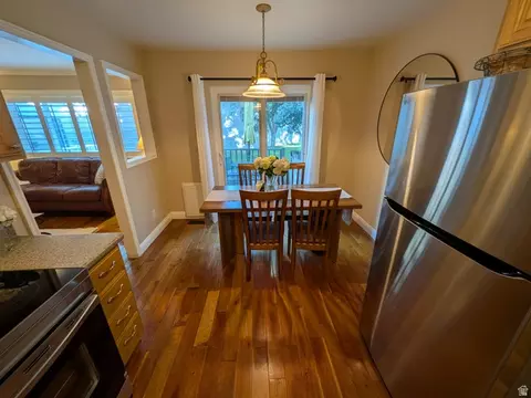 Dining - 1190 Regent Ct, Orem, UT 84057 photo 2 of 2