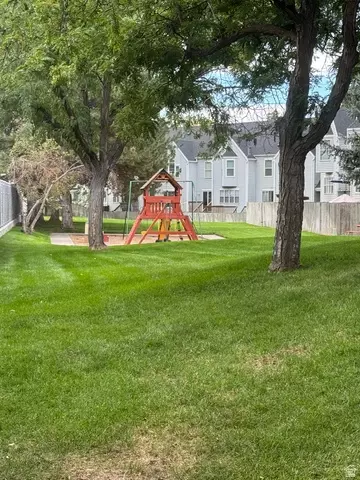 Exterior - 1190 Regent Ct, Orem, UT 84057 photo 9 of 11