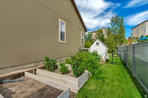 Exterior - 9012 N Suffolk Ln E, Eagle Mountain, UT 84005 photo 5 of 20