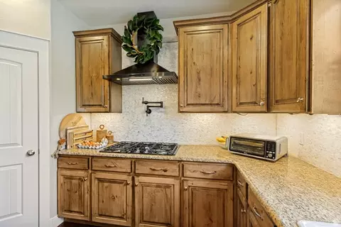 Kitchen - 9012 N Suffolk Ln E, Eagle Mountain, UT 84005 photo 2 of 3