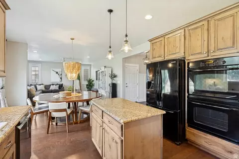 Kitchen - 9012 N Suffolk Ln E, Eagle Mountain, UT 84005 photo 3 of 3