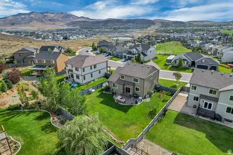 View/Area - 9012 N Suffolk Ln E, Eagle Mountain, UT 84005 photo 11 of 23