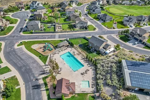 View/Area - 9012 N Suffolk Ln E, Eagle Mountain, UT 84005 photo 4 of 23