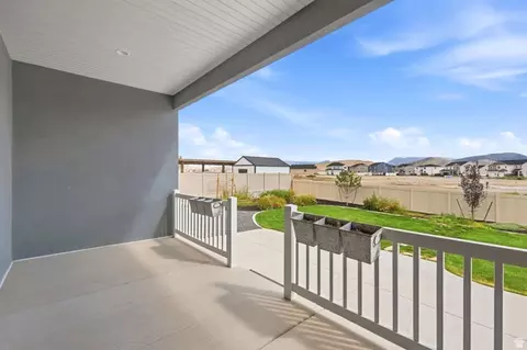 5420 N Cliffrose Dr, Eagle Mountain, UT 84005 photo 35