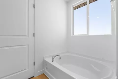 Bath - 1868 E 960 N #405, Salem, UT 84653 photo 5 of 5