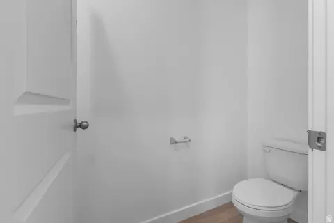 Bath - 1868 E 960 N #405, Salem, UT 84653 photo 1 of 5