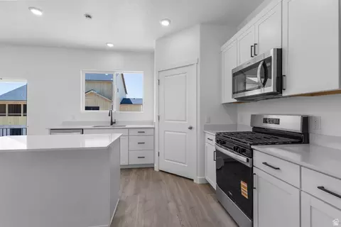 Kitchen - 1868 E 960 N #405, Salem, UT 84653 photo 3 of 4