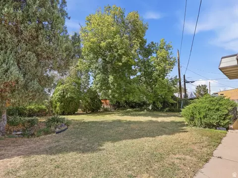 Exterior - 6082 S Main St, Murray, UT 84107 photo 6 of 8