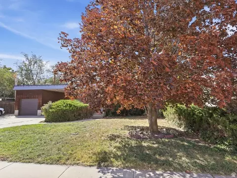 Exterior - 6082 S Main St, Murray, UT 84107 photo 3 of 8