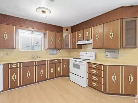Kitchen - 6082 S Main St, Murray, UT 84107 photo 4 of 4