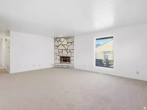 Living - 6082 S Main St, Murray, UT 84107 photo 3 of 8