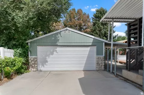Exterior - 623 E 8600 S, Sandy, UT 84070 photo 3 of 8