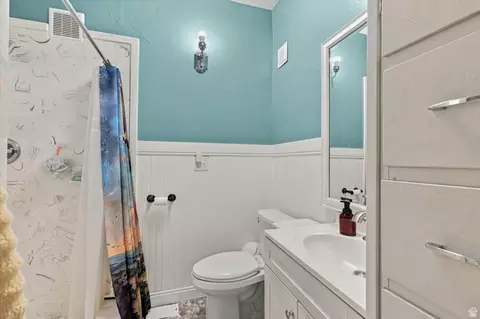 Bath - 612 S 600 E, River Heights, UT 84321 photo 3 of 4