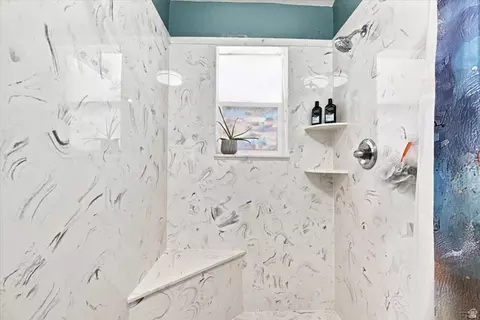 Bath - 612 S 600 E, River Heights, UT 84321 photo 2 of 4