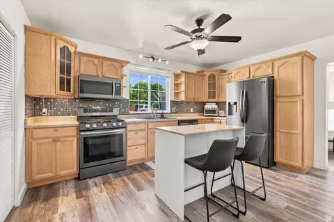 Kitchen - 612 S 600 E, River Heights, UT 84321 photo 2 of 2