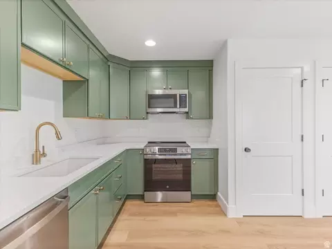 Kitchen - 1987 E Walker Meadows Cir, Holladay, UT 84117 photo 3 of 3