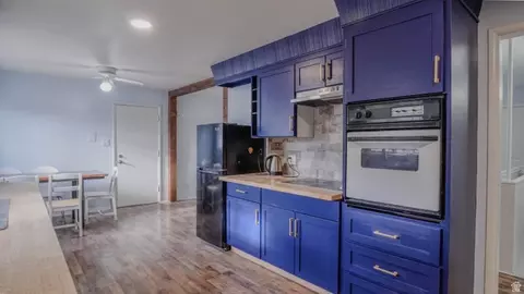 Kitchen - 828 S 210 W, Orem, UT 84058 photo 3 of 5