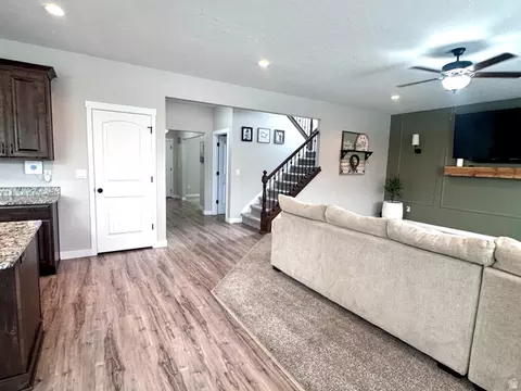 Entry Way - 1496 W 2000 S, Syracuse, UT 84075 photo 1 of 2