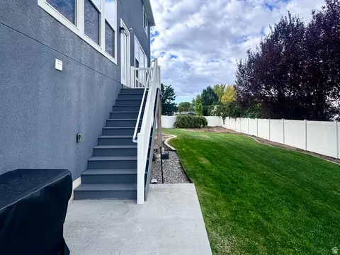 Exterior - 1496 W 2000 S, Syracuse, UT 84075 photo 10 of 12