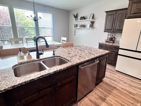 Kitchen - 1496 W 2000 S, Syracuse, UT 84075 photo 6 of 6