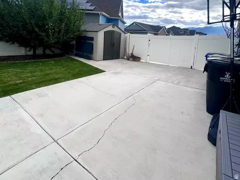 Exterior - 1496 W 2000 S, Syracuse, UT 84075 photo 8 of 12