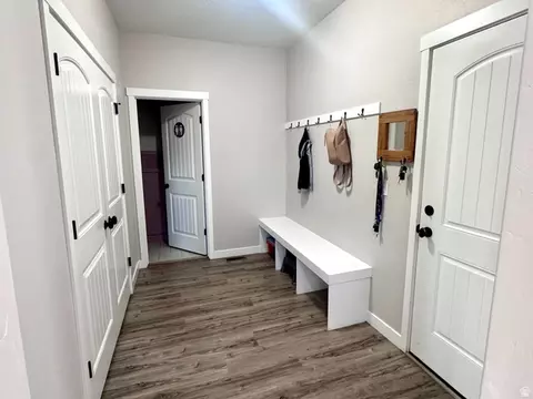 Entry Way - 1496 W 2000 S, Syracuse, UT 84075 photo 2 of 2