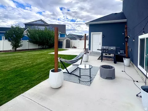 Exterior - 1496 W 2000 S, Syracuse, UT 84075 photo 6 of 12