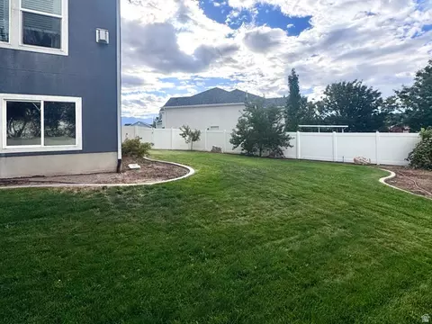 Exterior - 1496 W 2000 S, Syracuse, UT 84075 photo 11 of 12
