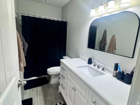 Bath - 1496 W 2000 S, Syracuse, UT 84075 photo 8 of 8