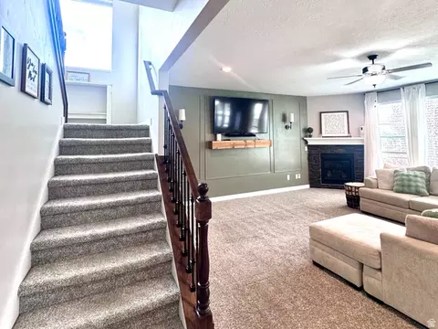 Living - 1496 W 2000 S, Syracuse, UT 84075 photo 5 of 7