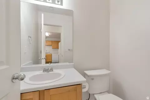Bath - 159 E Wayfield Dr S, Draper, UT 84020 photo 1 of 2