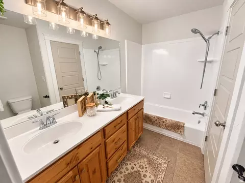 Bath - 272 W 1010 S, Logan, UT 84321 photo 1 of 2