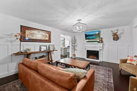 Living - 959 E Stonehedge Rd, Alpine, UT 84004 photo 1 of 4