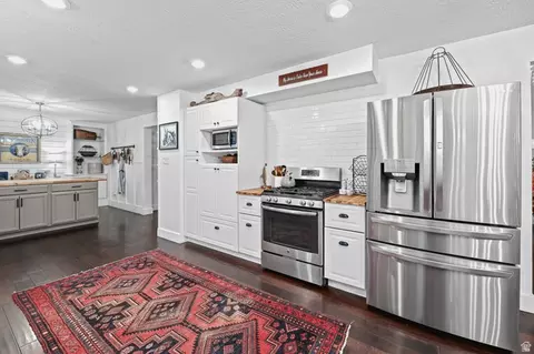 Kitchen - 959 E Stonehedge Rd, Alpine, UT 84004 photo 4 of 4