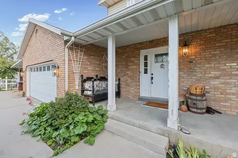 Exterior - 959 E Stonehedge Rd, Alpine, UT 84004 photo 12 of 16