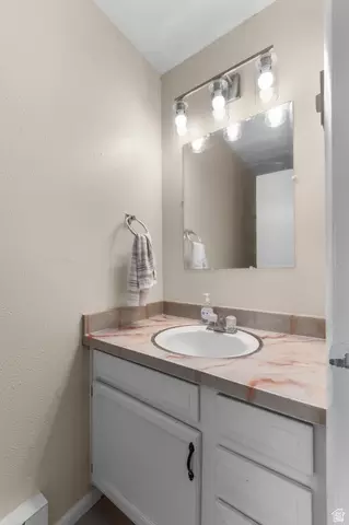 Bath - 870 S 1625 E #C, Clearfield, UT 84015 photo 1 of 3