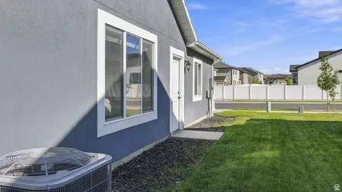 Exterior - 724 W 500 N, Smithfield, UT 84335 photo 11 of 15
