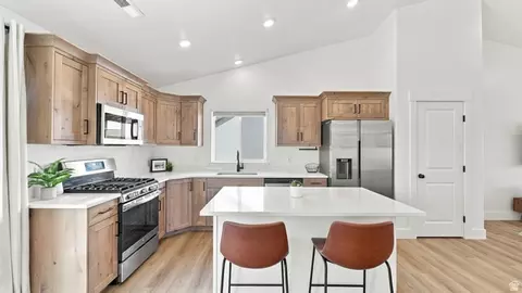 Kitchen - 724 W 500 N, Smithfield, UT 84335 photo 3 of 6