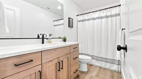 Bath - 724 W 500 N, Smithfield, UT 84335 photo 2 of 2
