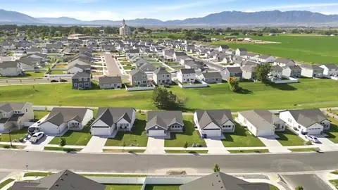 View/Area - 724 W 500 N, Smithfield, UT 84335 photo 1 of 8