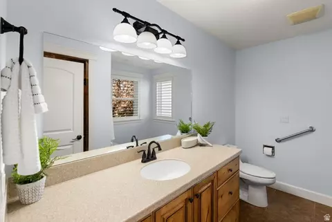 Bath - 632 S 800 E, Preston, ID 83263 photo 1 of 4